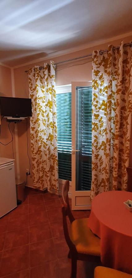 הרצג-נובי Lav Apartments מראה חיצוני תמונה